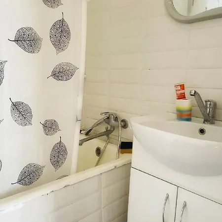 2-Х Комнатная Квартира В Центре Минска Apartment Minsk